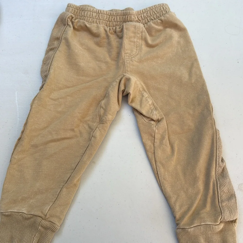 Volcom size 4T set - Picture 4 of 6